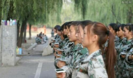 吃瓜最新事件爆料军训,揭秘校园吃瓜事件背后的真相